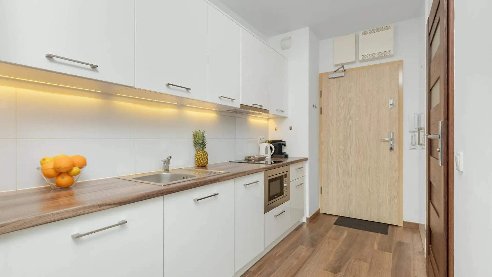 Apartment Cztery Oceany Studio For 4 Guests With Balcony & Parking Gdansk By Noclegi Renters Poland