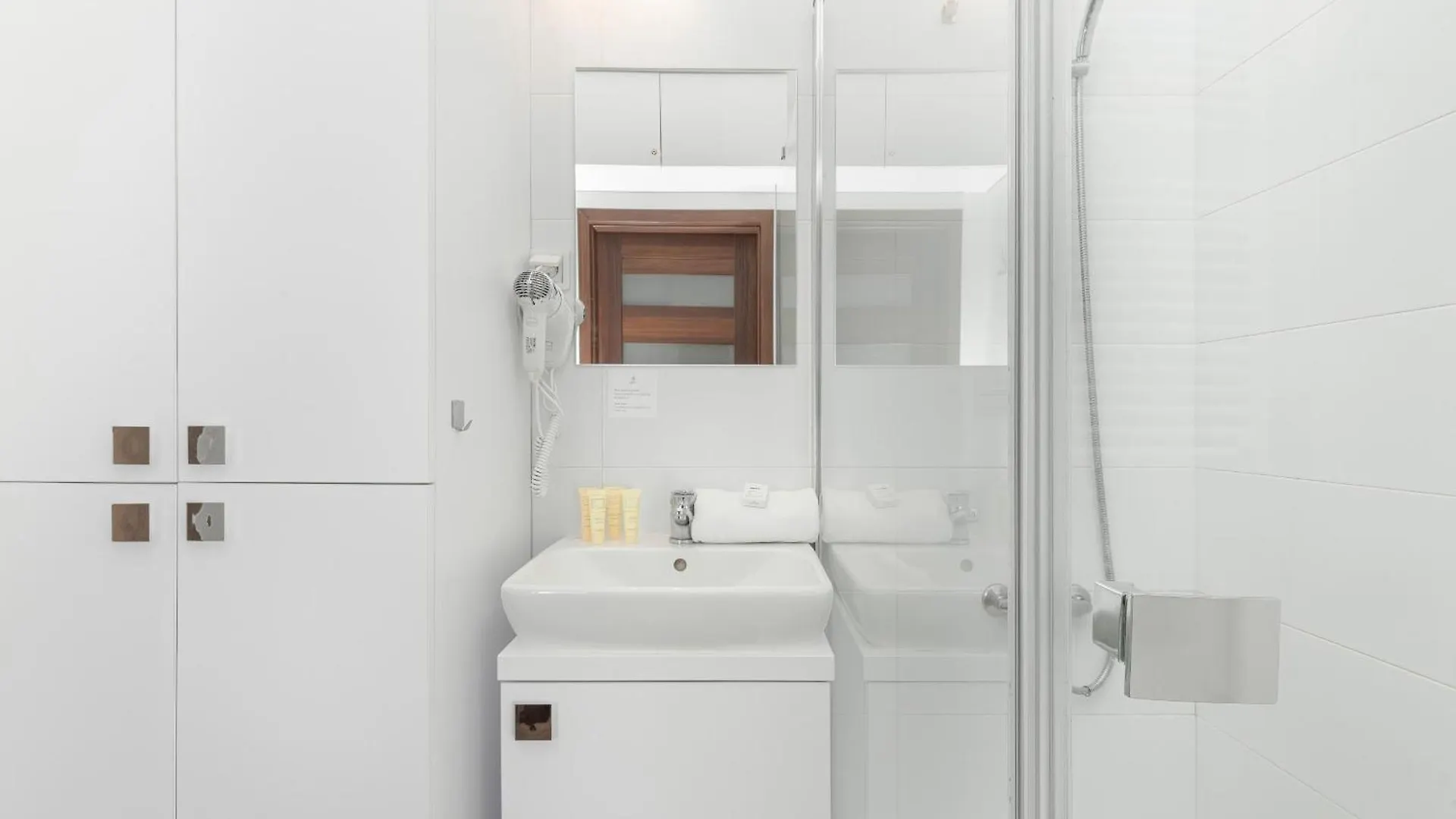 Cztery Oceany Studio For 4 Guests With Balcony & Parking Gdansk By Noclegi Renters